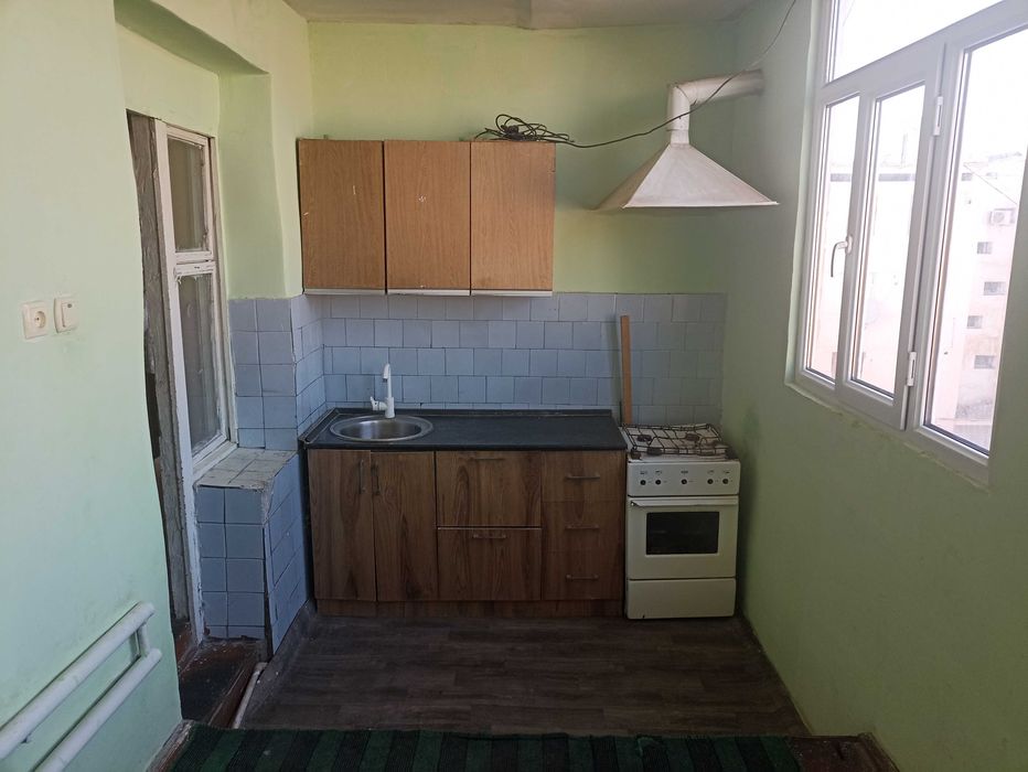 Урганч Шахри Темир йўл Вокзали ёнида квартира ижарага берилади