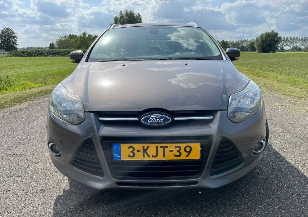 Ford Focus 1.6 Dci 105 cp Euro 5Titanium 2013.06  Led-Navi-Jante R16