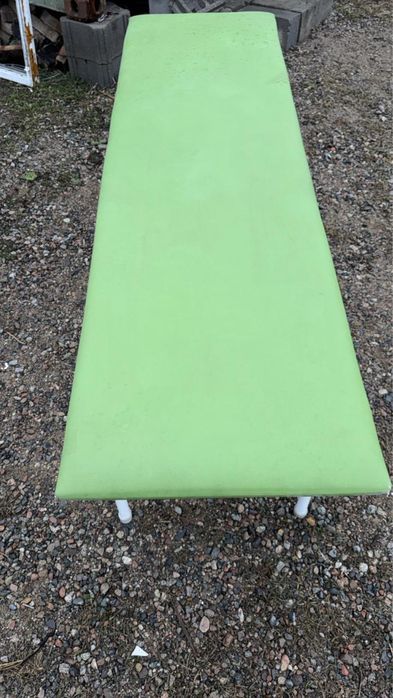 Кушетка в хорошем состоянии