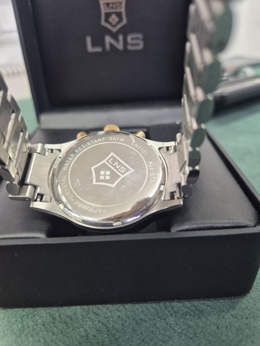 Наручные часы        LNS