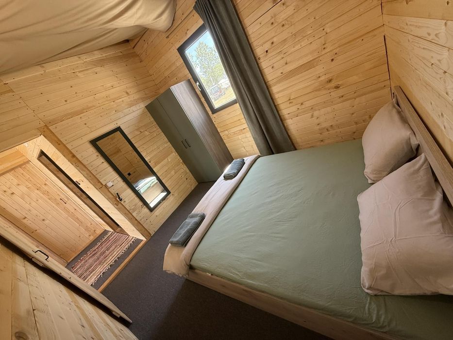 Продавам дървена къща