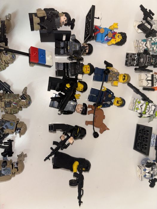 Продам лего минифигурки не ориг