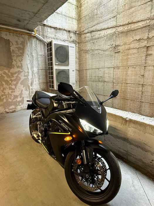Honda CBR650R E-Clutch 2026 – 168 km – stare impecabilă
