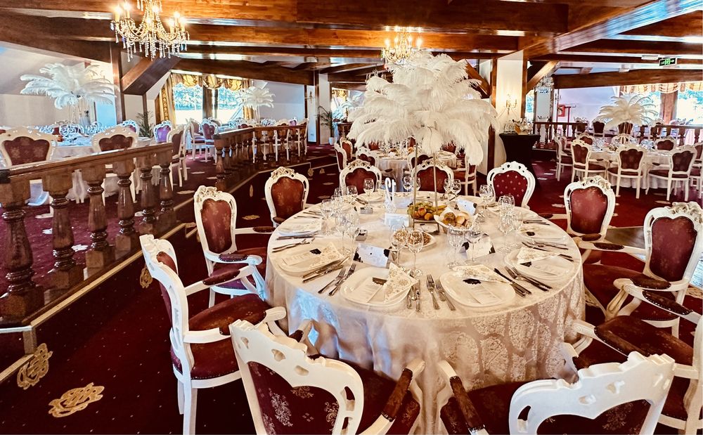 Aranjamente cu pene de strut de inchiriat