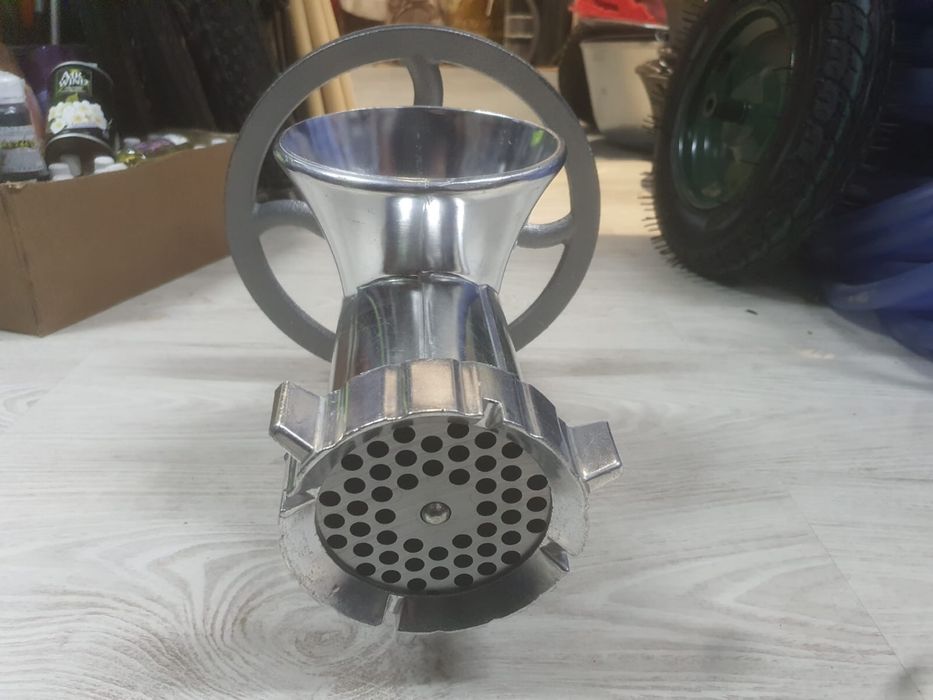 Masina manuala de tocat