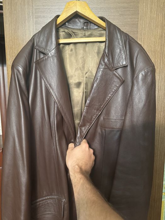 Продам костюм и куртку кожаную