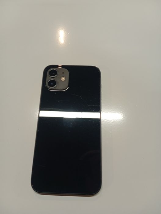 Продам Iphone 12