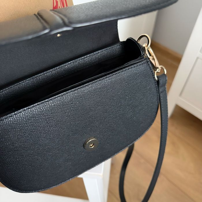 НЕРАЗОПАКОВАНИ! H&M чанта с презрамка + 2 подаръка