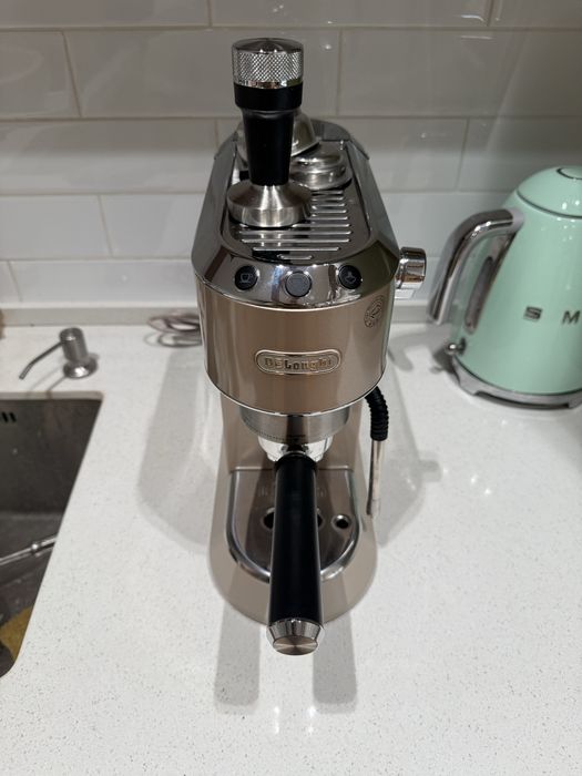 Кофеварка Delonghi