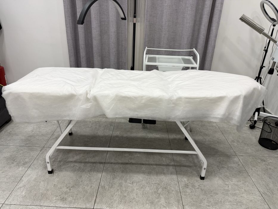 Продается кушутка и стулья