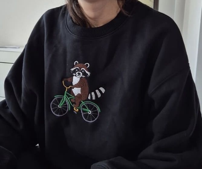 Personalizare prin broderie - tricouri, bluze, sepci, genti bumbac