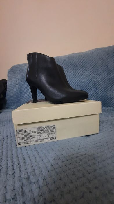 Продам полусапожки рпзмер 37