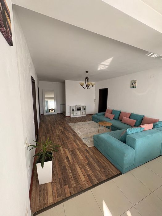 Proprietar,închiriez apartament cu 3 camere,suprafata de 90 metri ,et.1,în Timișoara,zona Lipovei,vis-a-vis de spatiul fostului restaurant  Caprice.