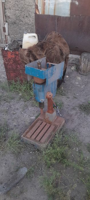 Сверлильный станок