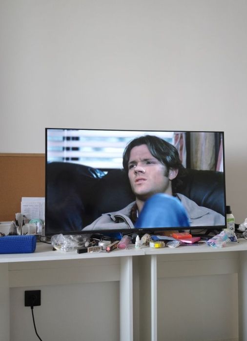 Artel 110 см smart tv телевизор