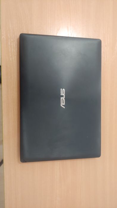 Ноутбук Asus 553MA