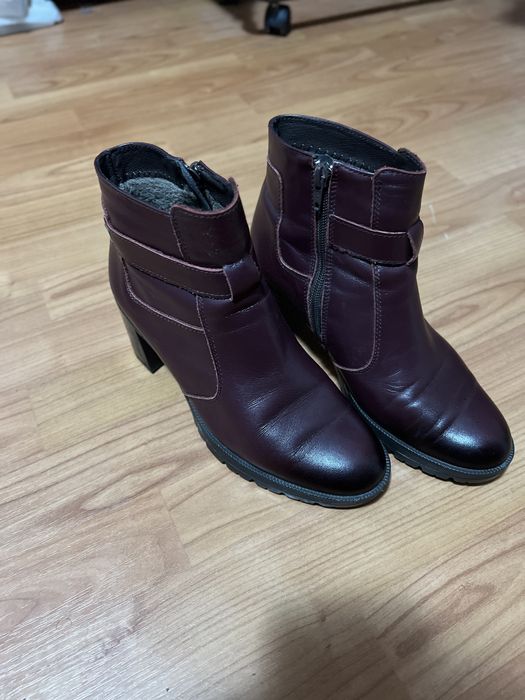 Ghete dama din piele naturala