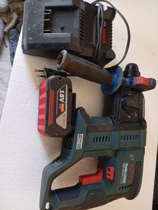 Rotopercutoar Bosch 18 v
