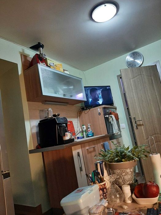 vand apartament cu o camera la casa, curte proprie, central in Dej
