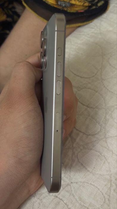 Iphone 15 pro sim+esim