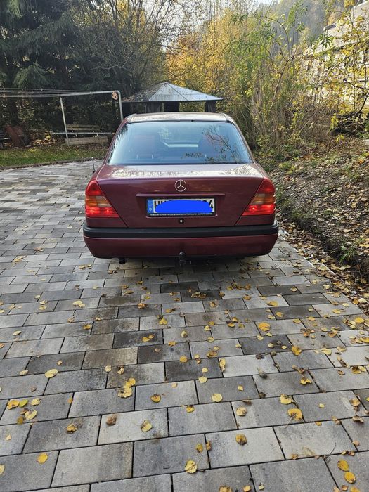 Mercedes Benz c180