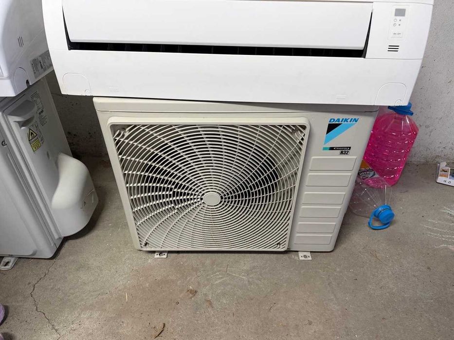 Климатик Daikin FTXC35C + RXC35C 12000 BTU + ТРЪБИ + СТОЙКИ