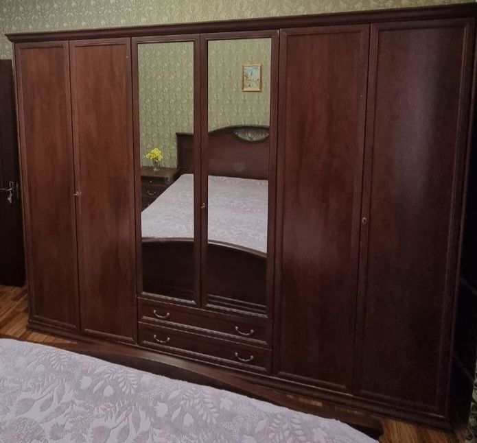 Срочно Спальный гарнитур в отличном состоянии