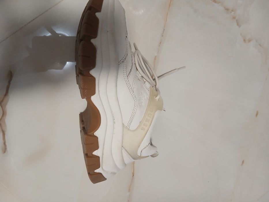 Guess маратонки 38