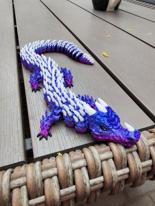 Dragon Articulat / Flexibil Printat 3D, Culoare Cameleon (Mov-Albastru), 30 cm