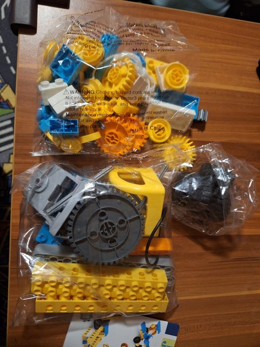 Kit robobotica STEAM pentru copii.