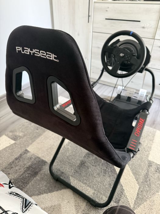Volan Thrustmaster T300 + Playseat