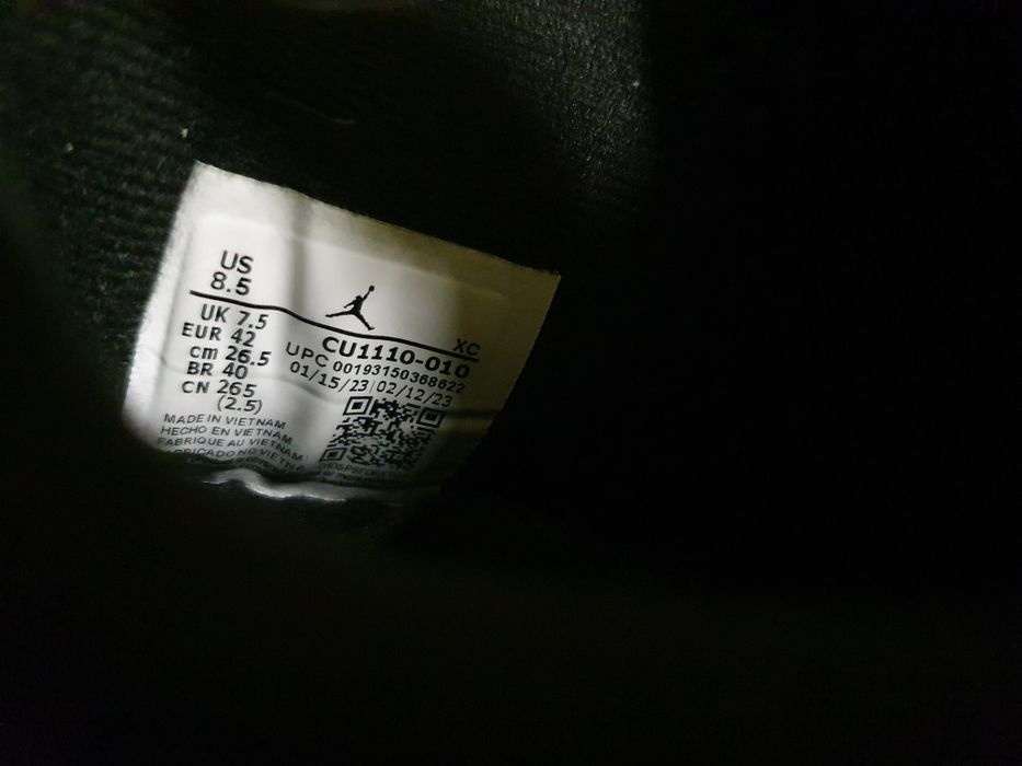 Jordan 4 Black Cat