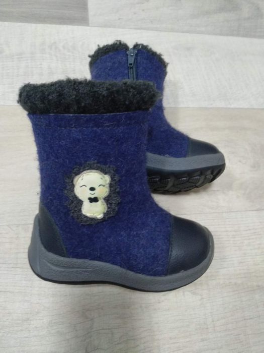 Продам детские валенки Котофей