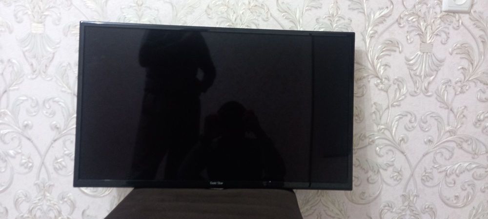 TELEVIZOR..Roison 32 smart sastayani zurr