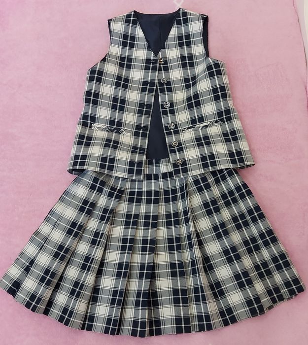 Продам школьную форму