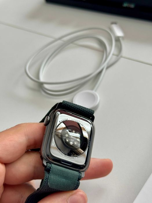 Apple Watch S7 45mm Graphite Stainless Steel Cellular