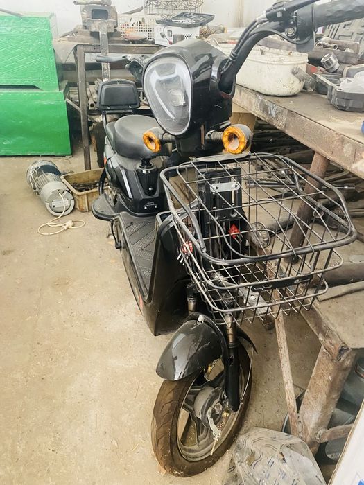Продам электровелик за дешево, стоит пылится в гараже