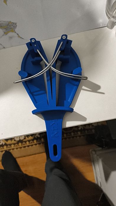 Мусат бабочка почти новый