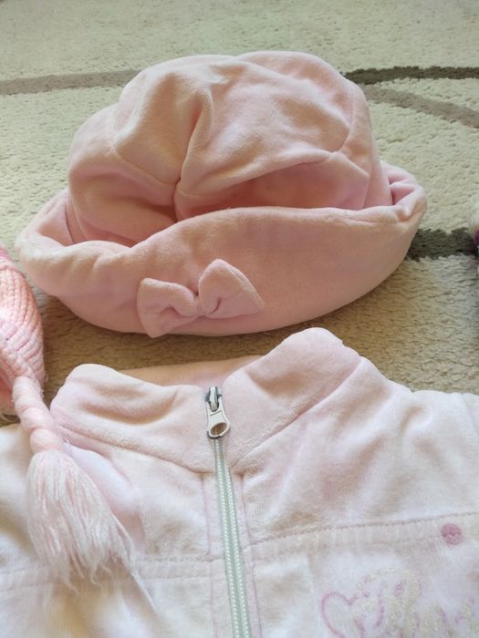 Зимно якенце,джинси и шапки за 12-18м