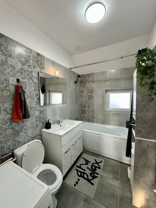 Schimb apartament premium cu casă (ofer și diferență, dacă este cazul)