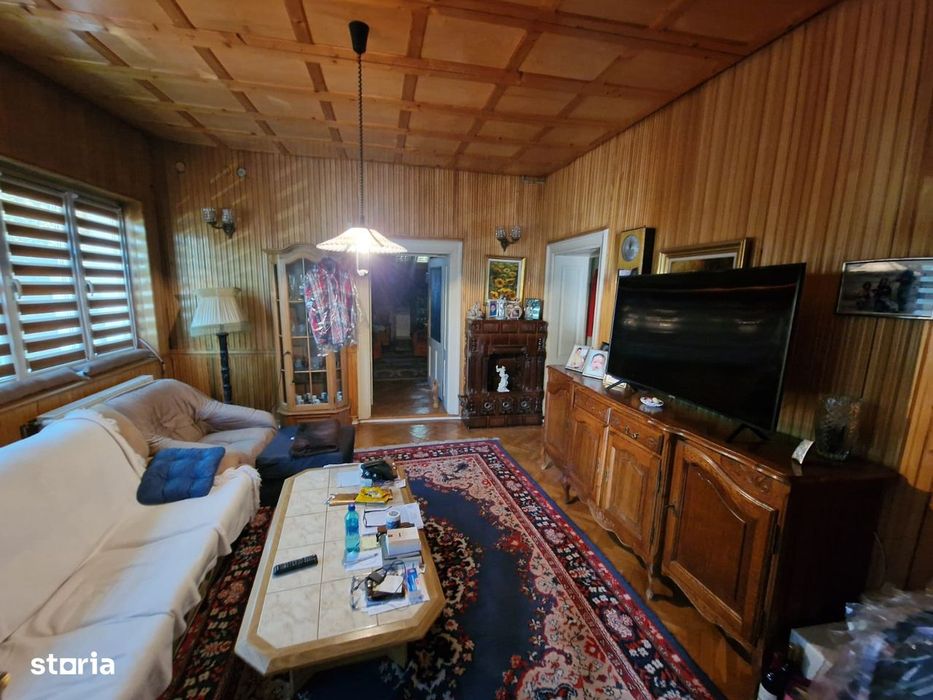 Vand casa singur in curte zona Lazaret