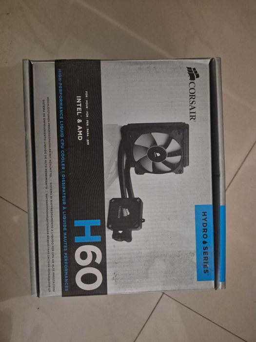 Водно охлаждане Corsair H60 (неизползвано)