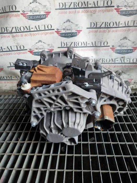 Cutie de viteze manuala 6 trepte LR036006 Jaguar Land Rover 2.2 D