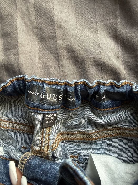 Детски дънки guess