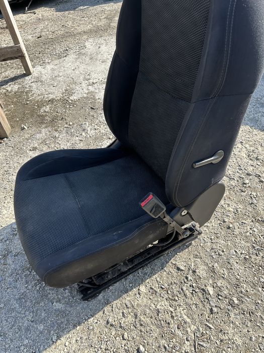 Предна дясна седалка нисан кашкай J11 2016г перфектна