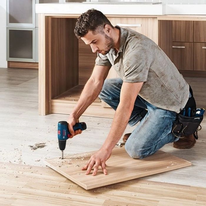 Ударный шуруповёрт орегинал Bosch GSR 120-LI (2x2,0 Ah) Professiona