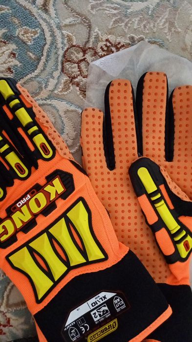 Рабочие перчатки