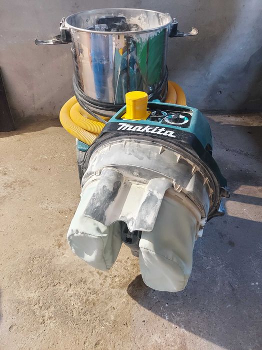 Прахосмукачка Макита VC3211H 110V