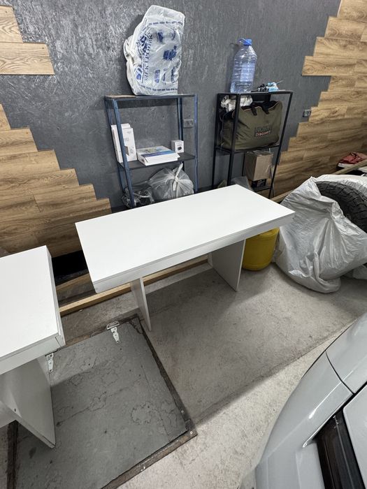 Продам 2 парты (стола)