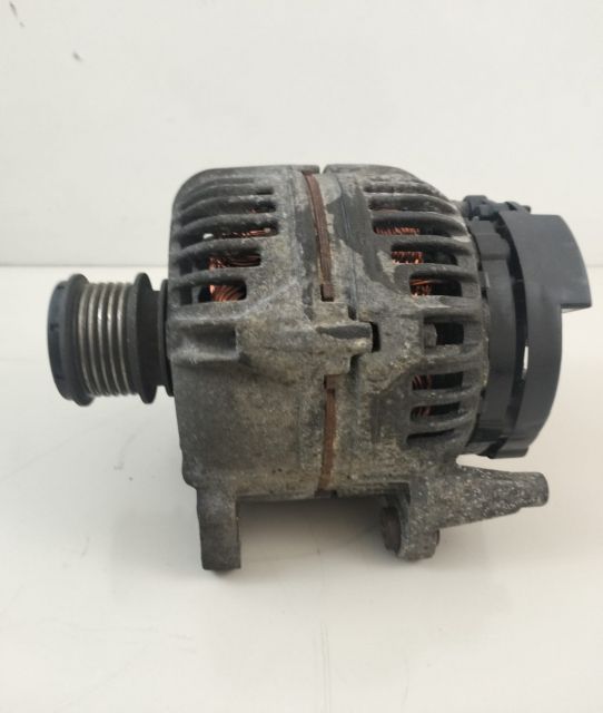 Alternator  120A 028903028e Volkswagen VW Sharan prima generatie (fac